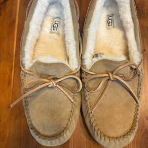 UGG Men’s Olsen Slippers Size 11